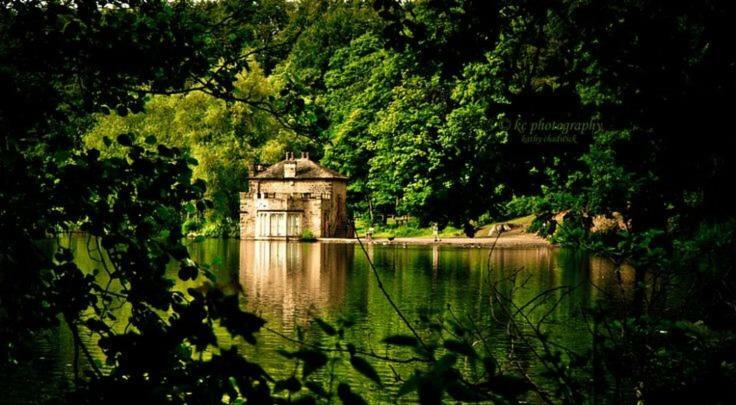 The Old Dairy Villa เวคฟิลด์ ภายนอก รูปภาพ